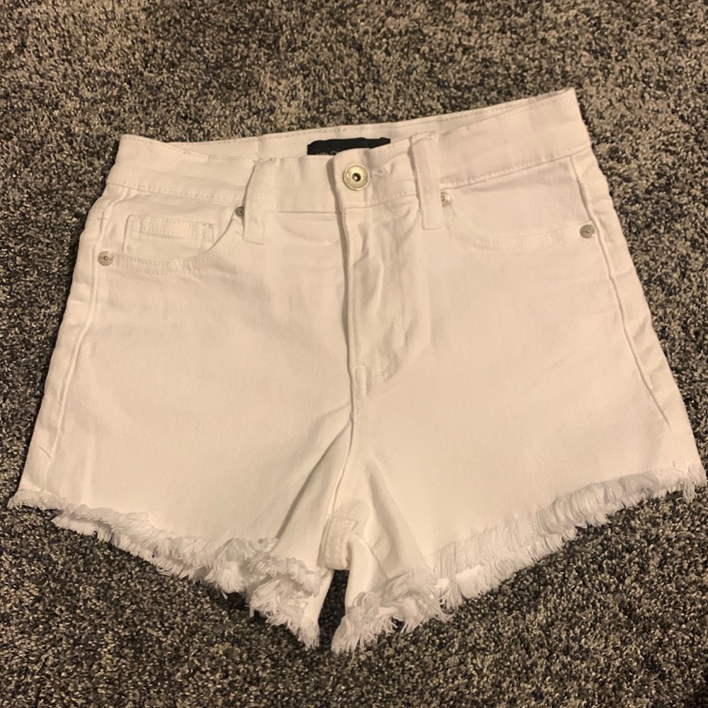 Kendall + Kylie size 0/24 white high rise jean shorts